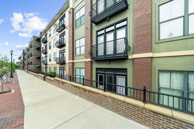 UNIT-1608 - 5300 Peachtree Rd, Condo with 2 bedrooms, 2 bathrooms and 2 parking in Chamblee GA | Image 42
