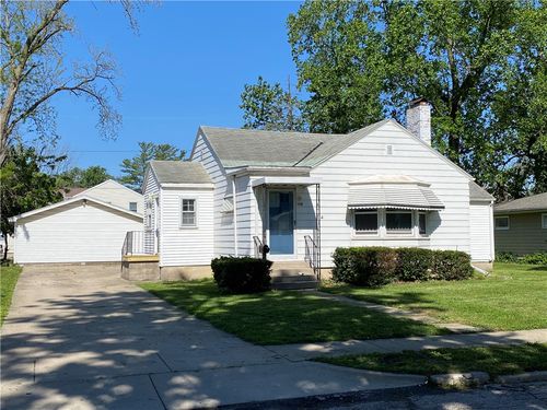 1518 2nd St, Charleston, IL, 61920-3310 | Card Image