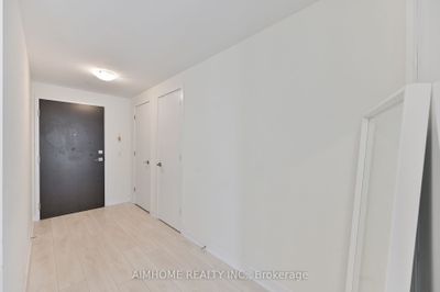 2805 - 2221 Yonge St, Condo with 1 bedrooms, 1 bathrooms and null parking in Toronto ON | Image 2