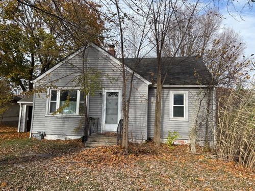 7349 Red Arrow Hwy, Watervliet, MI, 49098-8553 | Card Image