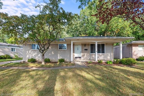 30140 Manor Dr, Madison Heights, MI, 48071-2294 | Card Image