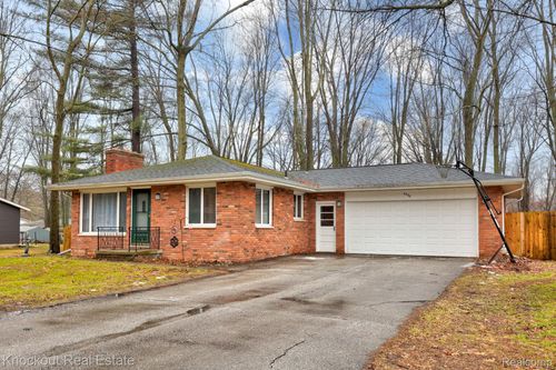 4256 Emerald Dr, Bridgeport, MI, 48722-9520 | Card Image
