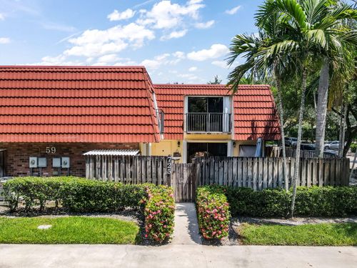 725 Nw 99th Cir, Plantation, FL, 33324-4946 | Card Image
