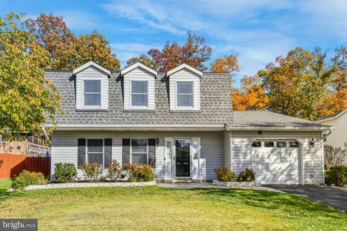 8755 Country Ln, MANASSAS, VA, 20110-3825 | Card Image