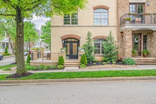 9447 Clingmans Dome Dr, Knoxville, TN, 37922-9476 | Card Image