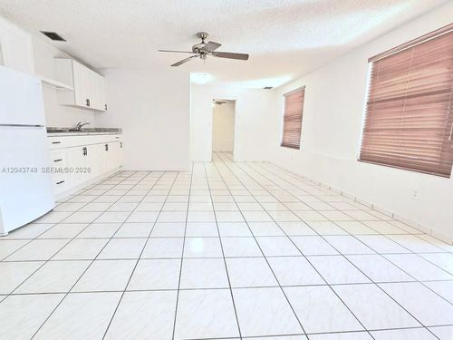 rear-3880 Nw 2nd St, Miami, FL, 33126 | Card Image