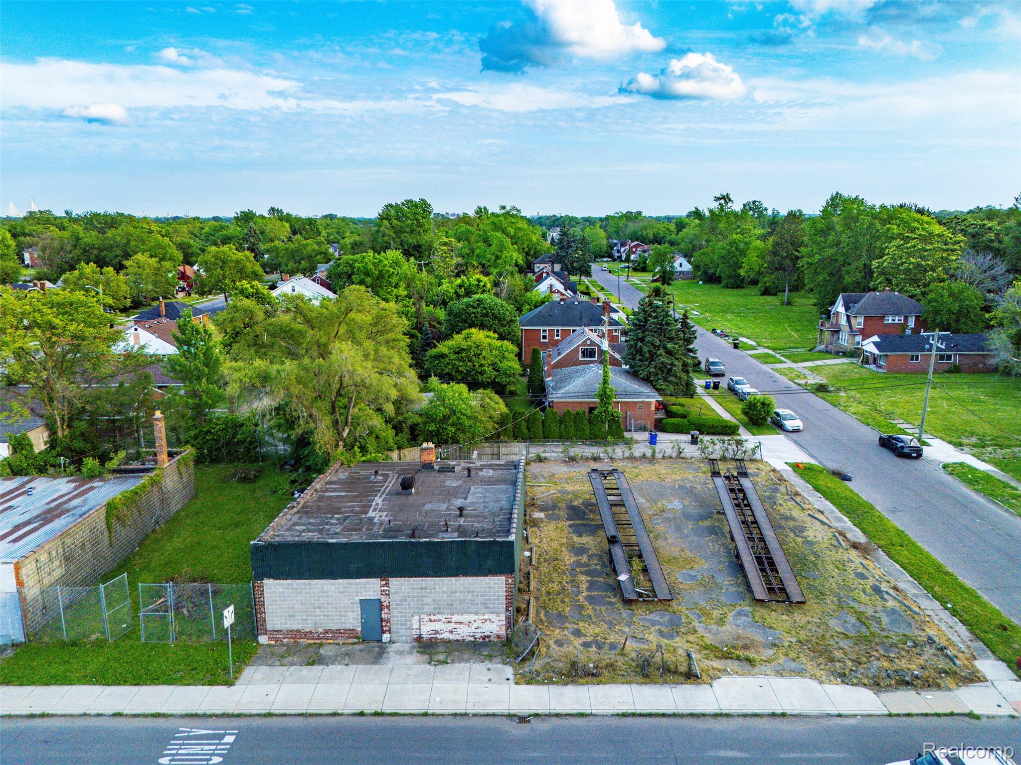 Commercial Sale in Detroit 3
