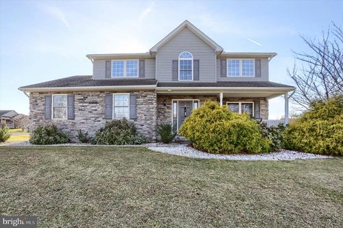 144 Milky Way, SHIPPENSBURG, PA, 17257-8242 | Card Image