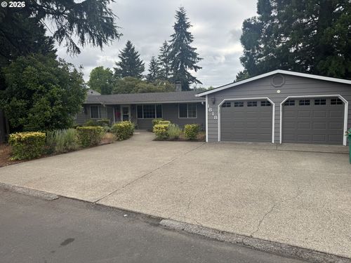1818 Se 114th Pl, Portland, OR, 97216-3667 | Card Image