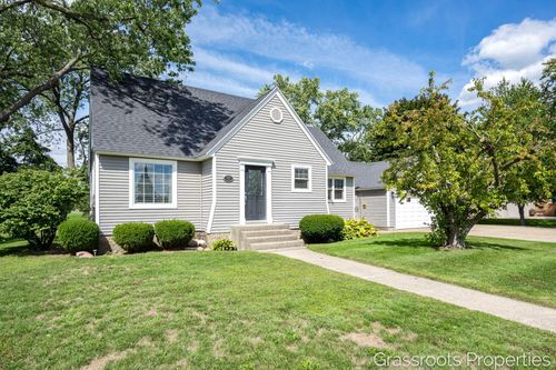 411 W Central Ave, Zeeland, MI, 49464-1503 | Card Image