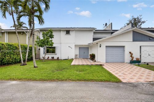 8210 Sw 96th Ct, Miami, FL, 33173-4080 | Card Image