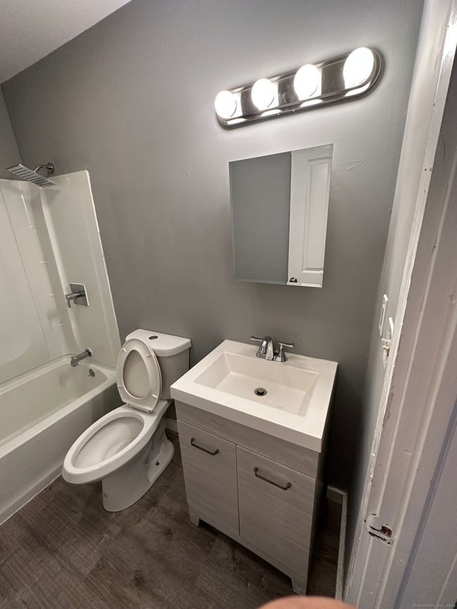 69 Franklin St, Home with 2 bedrooms, 1 bathrooms and null parking in Killingly CT | Image 5