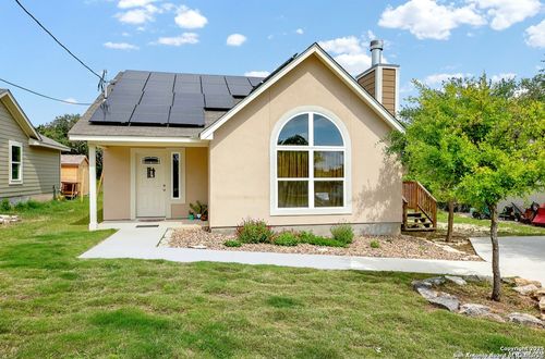 2135 Blueridge Dr, Canyon Lake, TX, 78133-4258 | Card Image