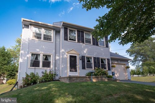 4001 Fox Mill Dr, UPPER CHICHESTER, PA, 19061-2628 | Card Image