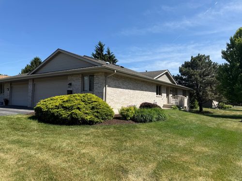 6521-6521 Laurelwood Drive, Rockford, IL, 61108 | Card Image