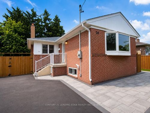 28 Eringate Dr, Etobicoke, ON, M9C3Y7 | Card Image