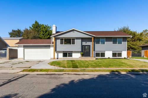7122 S Woodgreen Rd, West Jordan, UT, 84084-2627 | Card Image