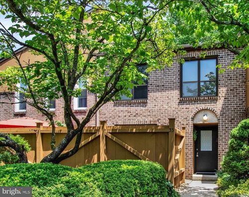 33 Pinehurst Ct, READING, PA, 19607-3408 | Card Image