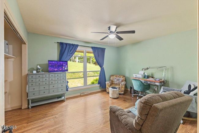 1902 Lamont St, House other with 5 bedrooms, 4 bathrooms and null parking in Kingsport TN | Image 37