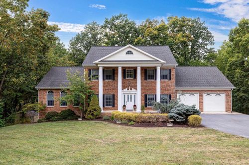 2205 Pearl Ln, Harrisonburg, VA, 22801-3490 | Card Image