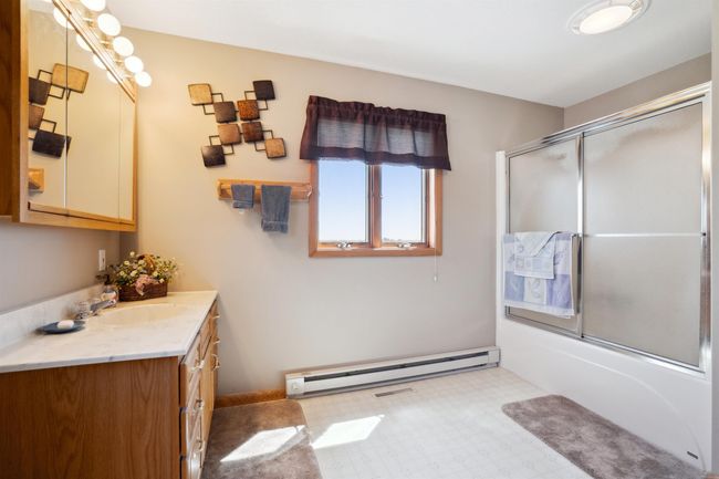 1701 Centennial Rd, House other with 4 bedrooms, 5 bathrooms and null parking in Ossian IA | Image 19
