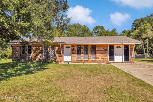 5601 Arrowhead Dr, Pascagoula, MS, 39581-5107 | Card Image