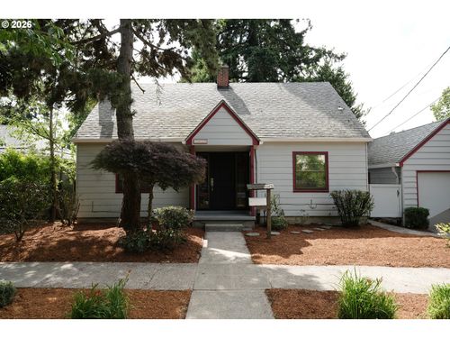 7925 Sw 11th Ave, Portland, OR, 97219-4305 | Card Image