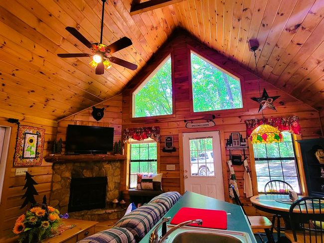 140 Treehouse Trl, Home with 2 bedrooms, 2 bathrooms and null parking in Murphy NC | Image 16