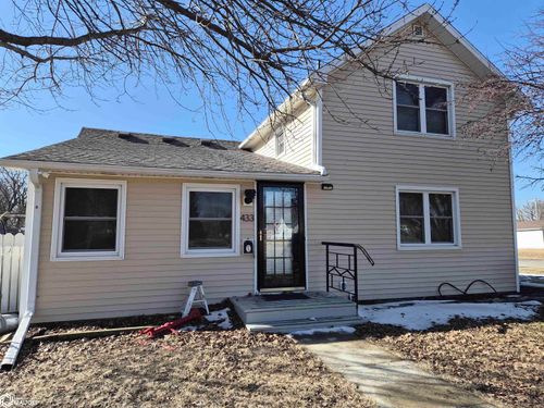 433 Main St, Grinnell, IA, 50112-2415 | Card Image