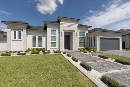 9810 N 24th Ln, McAllen, TX, 78504-7013 | Card Image