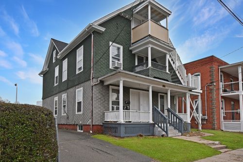 22 Kelley St, Bristol, CT, 06010-5715 | Card Image