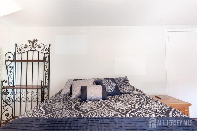 7 Walnut St, House other with 5 bedrooms, 2 bathrooms and null parking in Edison NJ | Image 20