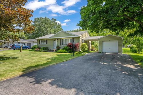 970 Elmgrove Rd, Gates, NY, 14624-1322 | Card Image