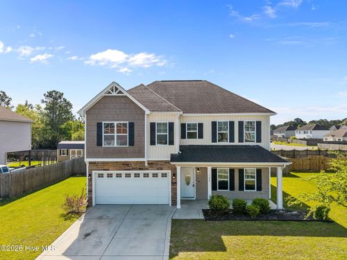104 Stonewater Ln, Jacksonville, NC, 28546-9818 | Card Image