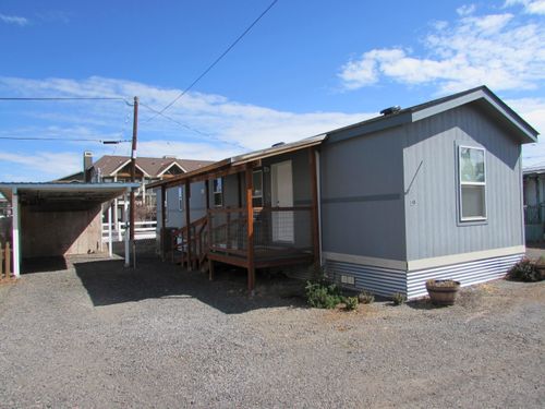 19-1833 Sw Canal Boulevard, Redmond, OR, 97756 | Card Image