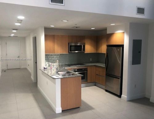apt-1618-1050 Brickell Ave, Miami, FL, 33131-3907 | Card Image