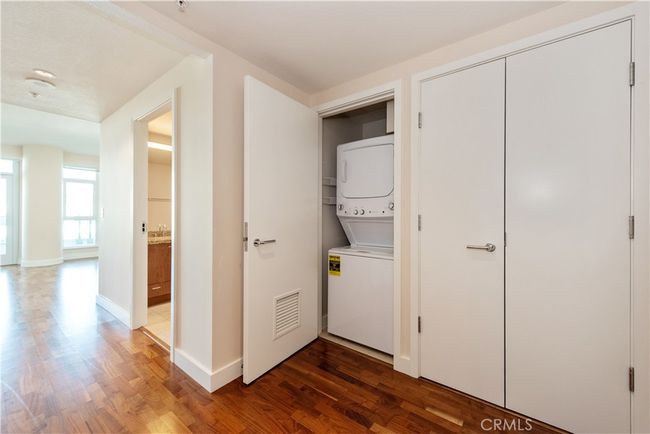 Den | Image 18