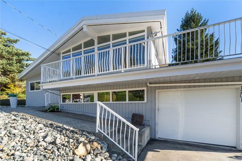1201 Thunderbird Dr, Nanaimo, BC, V9S2P4 | Card Image