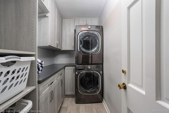 15701 Windmill Pointe Dr, House other with 6 bedrooms, 7 bathrooms and null parking in Grosse Pointe Park MI | Image 39
