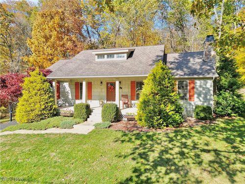 2595 Kenlo Woods Dr, Nashport, OH, 43830-9756 | Card Image