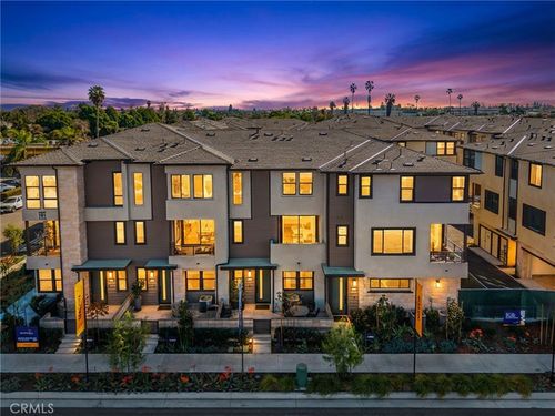 unit-203-101 S Laxore St, Anaheim, CA, 92804-1902 | Card Image