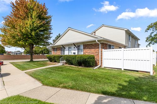 12792 Elaine Dr, Southgate, MI, 48195-2339 | Card Image