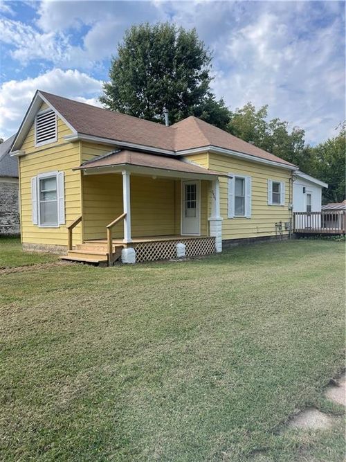 2901 Stevens Ave, Parsons, KS, 67357-2454 | Card Image