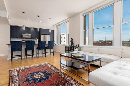 400-145 N High Street, Columbus, OH, 43215 | Card Image