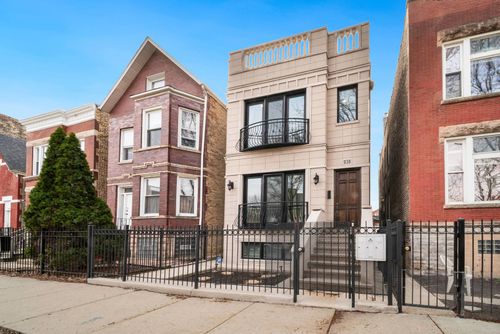 g-938 N Washtenaw Ave, CHICAGO, IL, 60622-5415 | Card Image