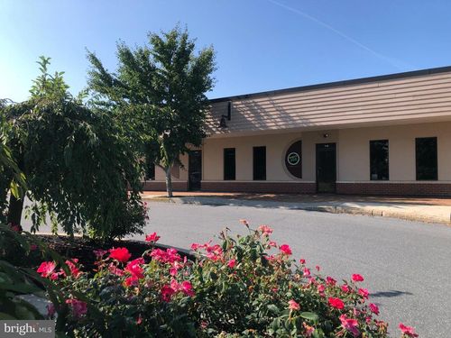 ste-114-1861 Charter Ln, LANCASTER, PA, 17601-6736 | Card Image