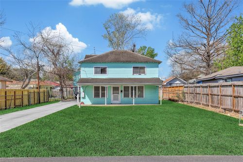 7115 Roswell St, Houston, TX, 77022-4956 | Card Image