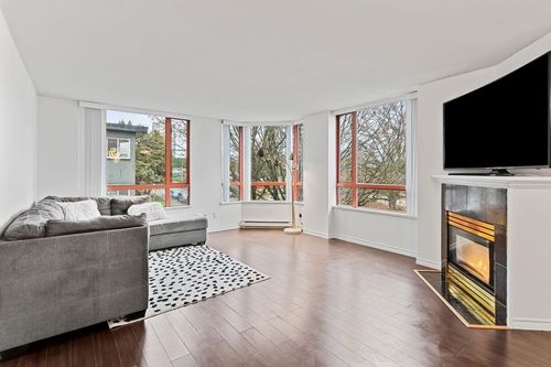 201-38 Leopold Pl, New Westminster, BC, V3L2C6 | Card Image