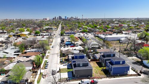 101-143 Huntington, San Antonio, TX, 78207-3310 | Card Image