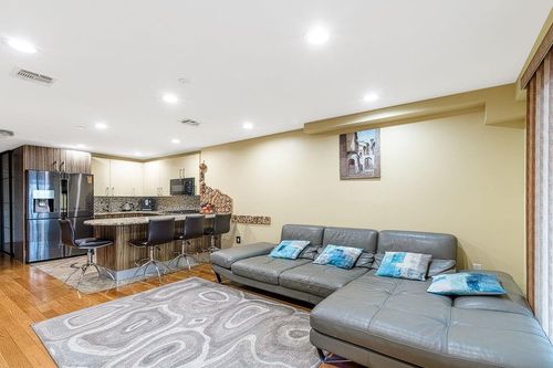 apt-9b-3015 Brighton 6th St, Brooklyn, NY, 11235-7183 | Card Image